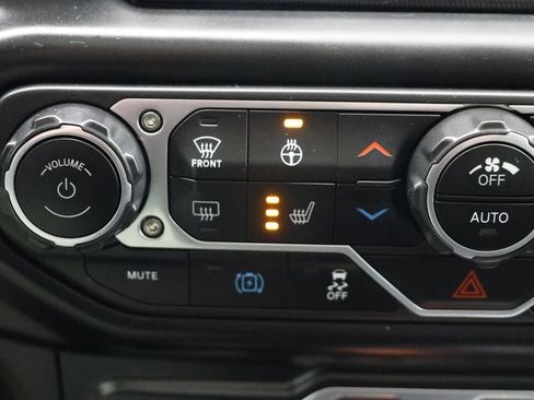 Used 2023 Jeep Wrangler Unlimited Sahara w/ Cold Weather Group AWD/4WD image 23
