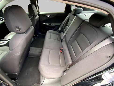 Used 2025 Chevrolet Malibu RS FWD image 21