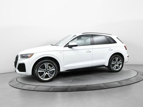 Used 2025 Audi Q5 2.0T Premium image 3