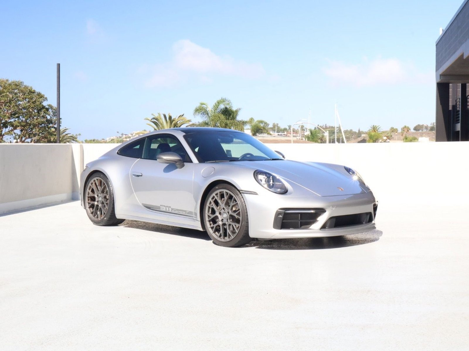 Certified 2024 Porsche 911 Carrera RWD image 7