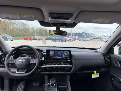New 2026 Nissan Pathfinder SV AWD/4WD image 28