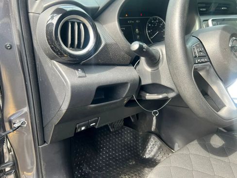 Used 2019 Nissan Kicks SV FWD image 14