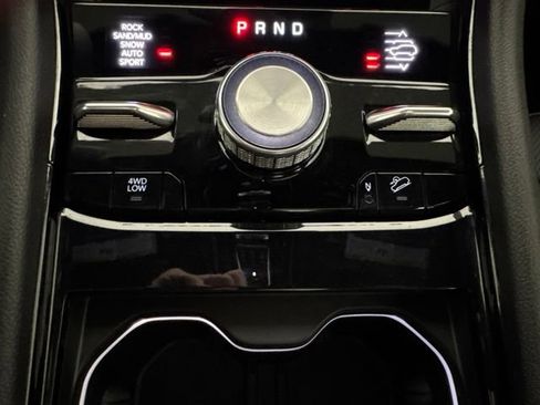 Used 2023 Jeep Grand Cherokee L Overland w/ Rear Seat Video Group I AWD/4WD image 19