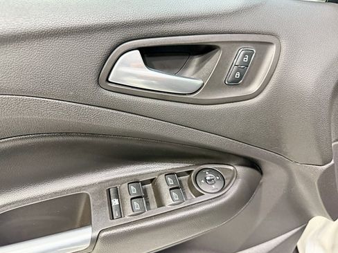 Used 2013 Ford C-MAX SE image 24