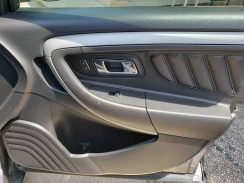 Used 2014 Ford Taurus SEL w/ Equipment Group 201A FWD image 19