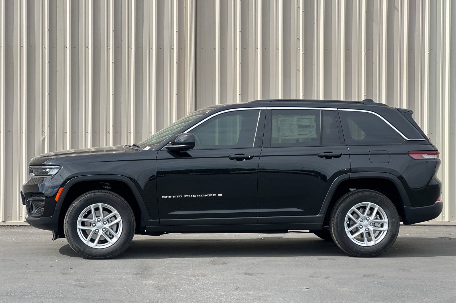 New 2026 Jeep Grand Cherokee Laredo X AWD/4WD image 13