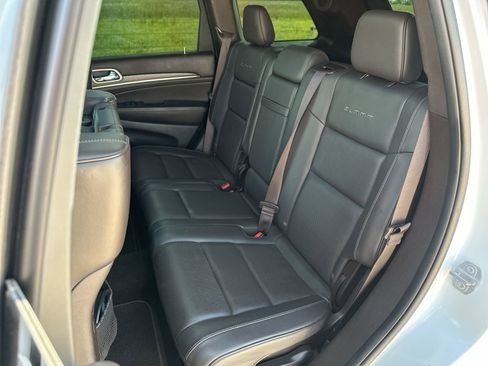 Used 2018 Jeep Grand Cherokee Summit image 23