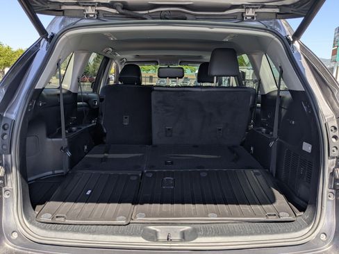 Used 2016 Toyota Highlander XLE AWD/4WD image 36