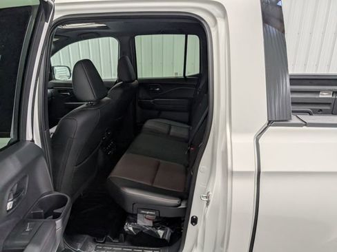 Used 2025 Honda Ridgeline Black Edition image 11