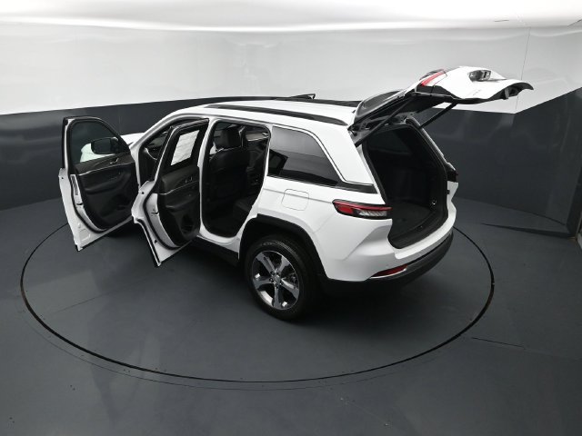 New 2026 Jeep Grand Cherokee Limited AWD/4WD image 28
