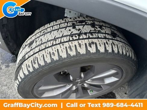 Used 2021 Jeep Cherokee Latitude Lux 80th Anniv w/ Quick Order Package 26U 80TH image 27