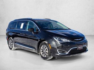 Used 2019 Chrysler Pacifica Touring-L Plus video 3