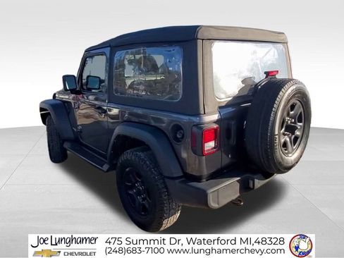 Used 2021 Jeep Wrangler Sport image 7