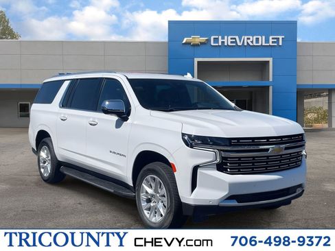 Used 2023 Chevrolet Suburban Premier image 1