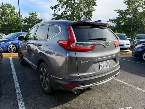 Used 2018 Honda CR-V Touring image 2