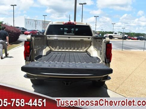 Used 2024 Chevrolet Colorado Trail Boss w/ Advanced Trailering Package AWD/4WD image 9