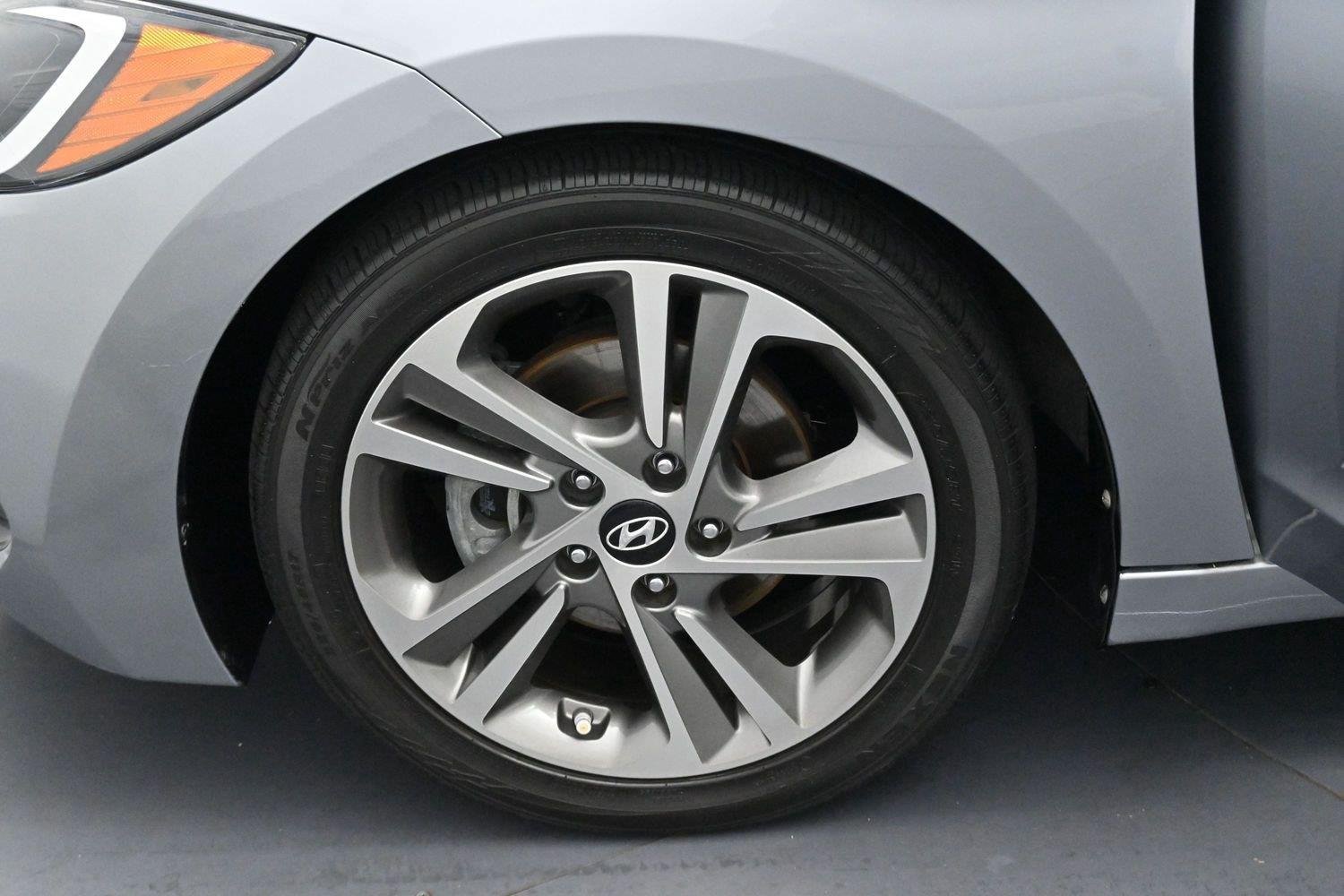 Used 2017 Hyundai Elantra Limited FWD image 33