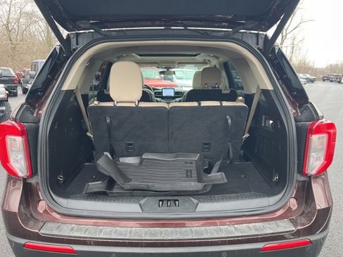 Used 2020 Ford Explorer XLT w/ Equipment Group 202A image 24