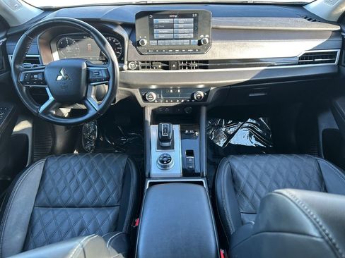 Used 2024 Mitsubishi Outlander SEL image 11