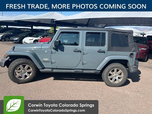 Used 2015 Jeep Wrangler Unlimited Sahara w/ Connectivity Group AWD/4WD image 7