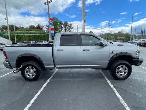 Used 2020 RAM 2500 Big Horn w/ Night Edition AWD/4WD image 7