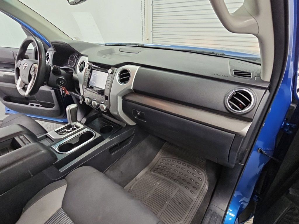 Used 2017 Toyota Tundra SR5 w/ SR5 Upgrade Package AWD/4WD image 35