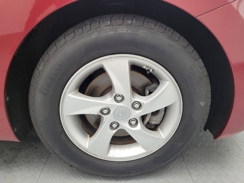 Used 2014 Hyundai Elantra SE FWD image 31