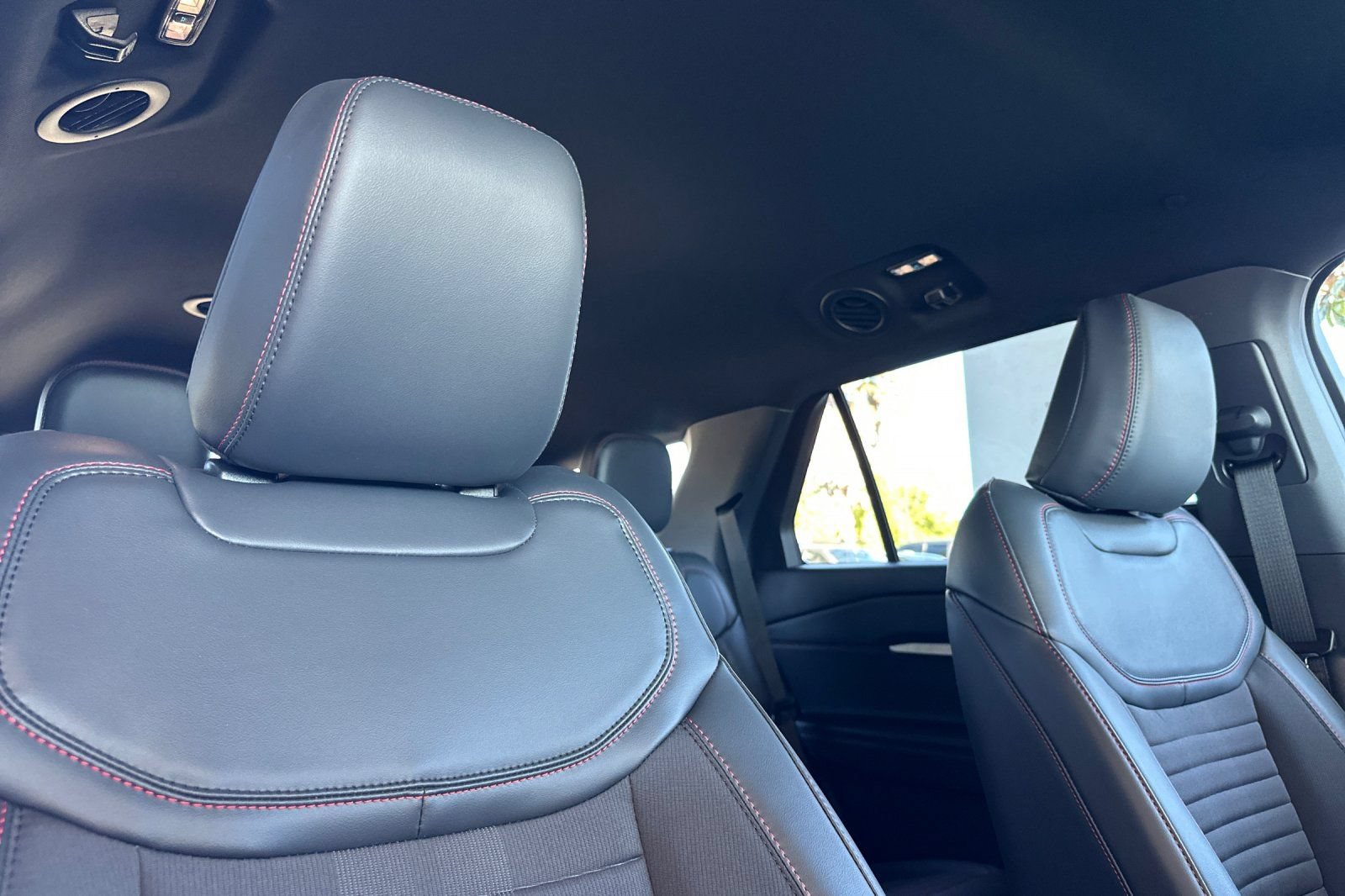 New 2025 Ford Explorer ST-Line RWD image 17