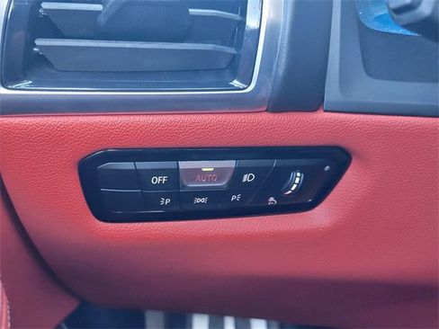 Used 2022 BMW M850i xDrive M850i xDrive w/ Driving Assistance Package image 25