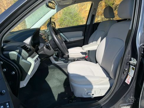 Used 2015 Subaru Forester 2.5i Premium AWD/4WD image 13
