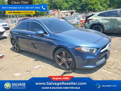 Used 2020 Mercedes-Benz A 220 4MATIC w/ Premium Package image 5