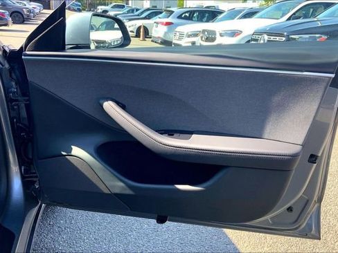 Used 2025 Tesla Model 3 Long Range RWD image 18