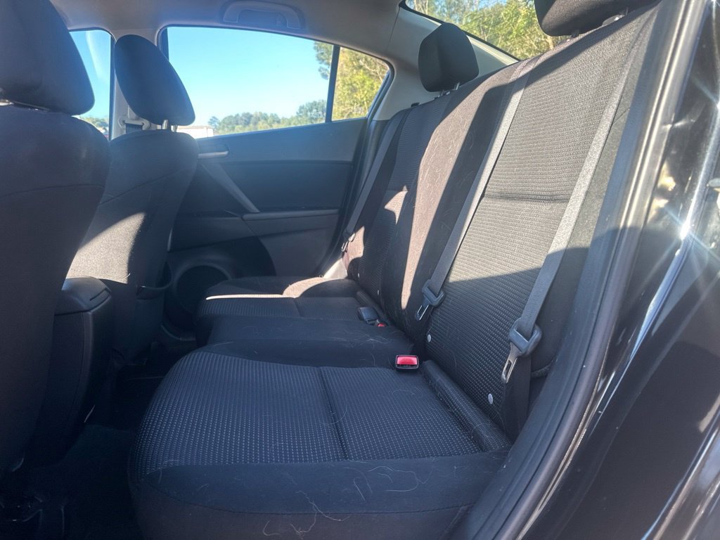 Used 2013 MAZDA MAZDA3 i SV FWD image 16
