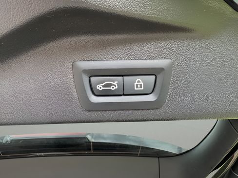 Used 2023 BMW X5 xDrive45e AWD/4WD image 9