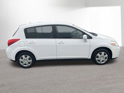 Used 2010 Nissan Versa 1.8 S image 30