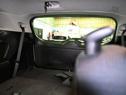 Used 2024 Subaru Ascent Premium w/ Convenience Package image 39