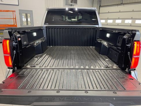 Used 2025 Toyota Tacoma Limited image 17