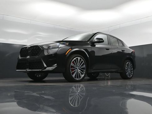 New 2026 BMW X2 xDrive28i w/ Technology Package AWD/4WD image 38