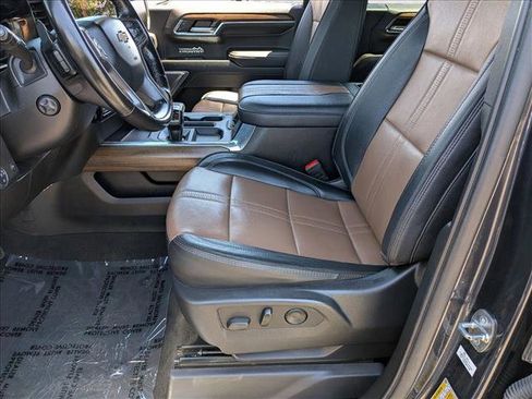 Used 2023 Chevrolet Silverado 1500 High Country w/ High Country Premium Package AWD/4WD image 22