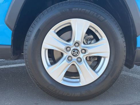 Used 2019 Toyota RAV4 XLE image 9