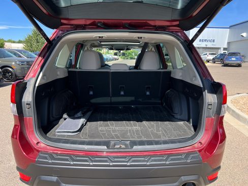 Used 2023 Subaru Forester Premium AWD/4WD image 20