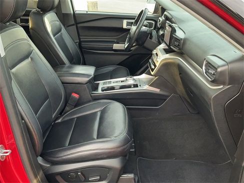 Used 2021 Ford Explorer XLT w/ Equipment Group 202A image 21