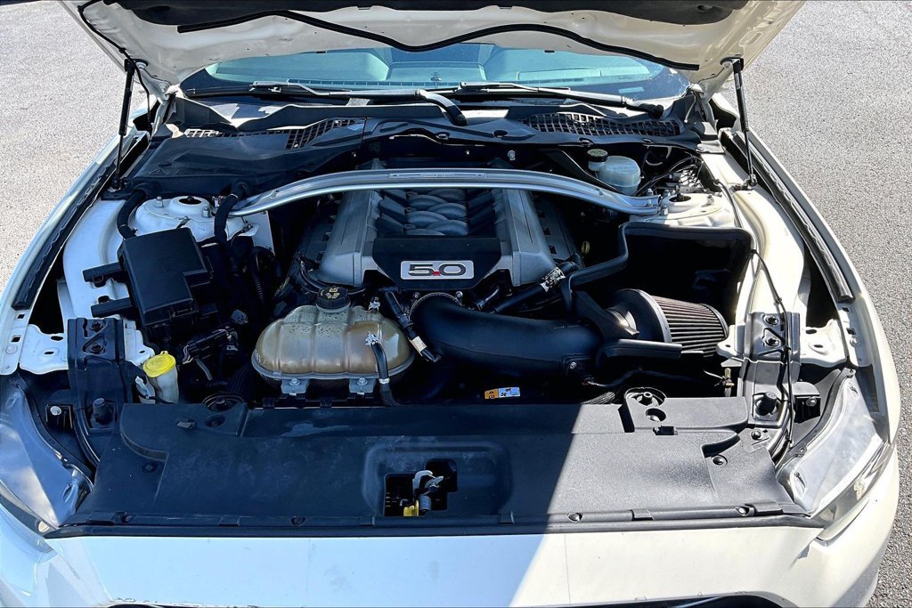 Used 2015 Ford Mustang 50 Years RWD image 32
