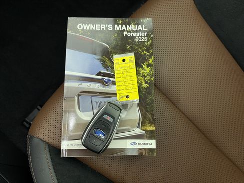Used 2025 Subaru Forester Touring image 34