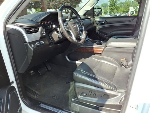 Used 2018 GMC Yukon XL SLT AWD/4WD image 10