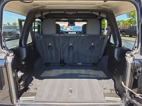Used 2025 Jeep Wrangler Unlimited Sport AWD/4WD image 27