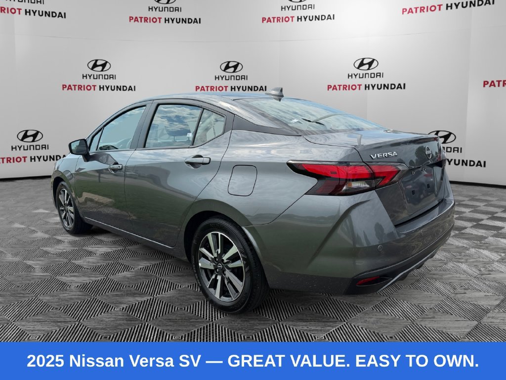 Used 2025 Nissan Versa SV FWD image 5