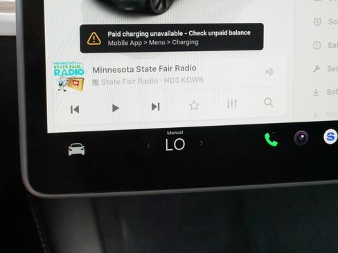 Used 2023 Tesla Model Y Long Range AWD/4WD image 22