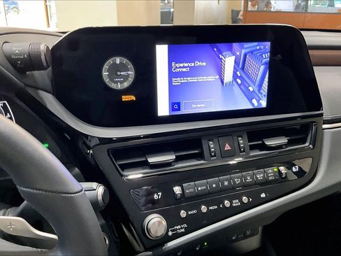 Used 2025 Lexus ES 300h w/ Premium Package image 6