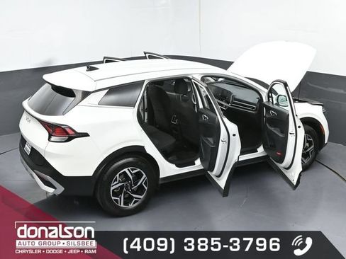 Used 2025 Kia Sportage LX FWD image 25